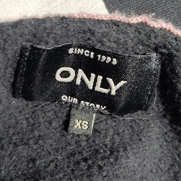 ONLY Cropped Embroidered Graphic Sweatshirt Top XS - Picture 9 of 11
